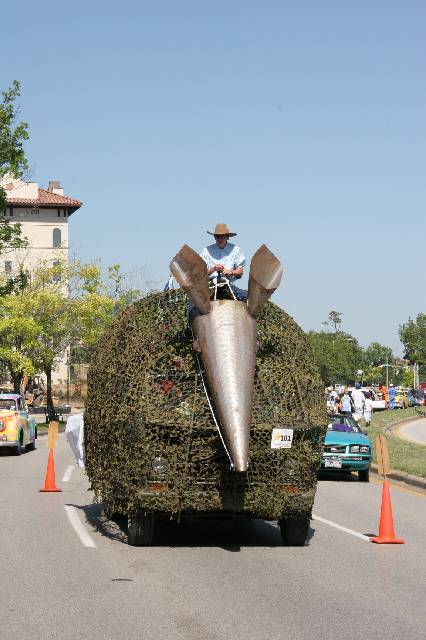 v2006_ArtCar_3_Parade 049 
